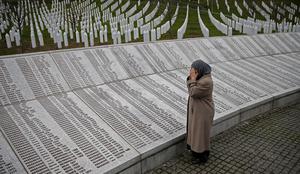 Tožilec za razveljavitev sodbe o odgovornosti Nizozemske pri genocidu v Srebrenici