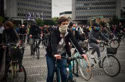 S kolesi znova protestirali pred parlamentom #foto #video