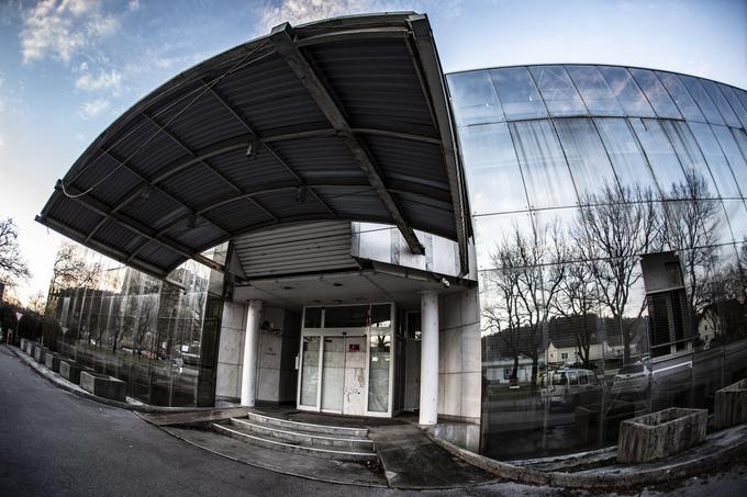 Poslovna stavba na Litijski cesti 51, ki jo je kupilo Ministrstvo za pravosodje RS. Litijska 51. | Foto: Bojan Puhek