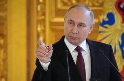 Putin spet kaže mišice: zloglasne rakete bulava uradno del vojne mornarice