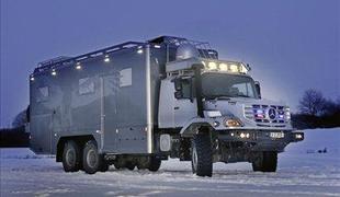 Mercedes-Benzov tovornjak za divjino Mongolije