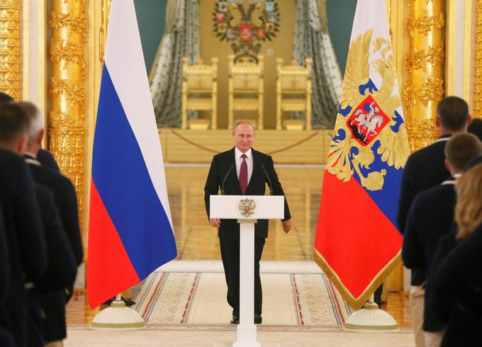 "Boj se Rusov," ponavljajo tudi evropski mediji. | Foto: Reuters