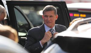 Flynn obtožen zaradi laganja o svojih stikih z Rusijo