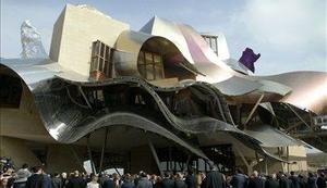Zlati lev za življenjsko delo na področju arhitekture Franku Gehryju
