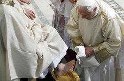 Papež začel velikonočne slovesnosti