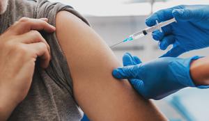 Slovenija in Madžarska z dogovorom o vzajemnem priznavanju potrdil o cepljenju