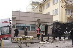 Bombo pred ambasado ZDA v Turčiji sprožil Turek