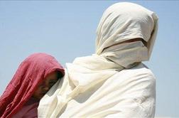 V Pakistanu naj bi talibani ugrabili več sto študentov
