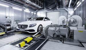 Kaj se skriva v 600 milijonov evrov vredni Mercedesovi zgradbi #foto #video