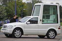 Papež se bo vozil v novem hibridnem papamobilu