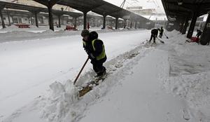 V Avstriji tudi do 135 centimetrov snega v enem dnevu, Italijo pestijo poplave