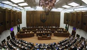 Slovaška kot prva ratificirala hrvaško pristopno pogodbo