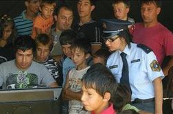 Romski otroci med policisti