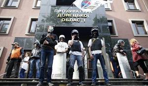 Proruski separatisti zasedli urad tožilca v Donecku