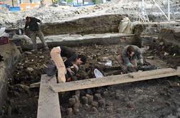 Civilna iniciativa meni, da so arheološka izkopavanja na tržnici nepotrebna
