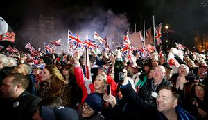 Po izpeljanem brexitu: na otoku proslavljanje, v Bruslju pospravili britansko zastavo #video