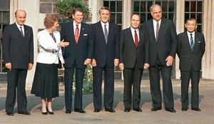 Helmut Kohl: "Večni" nemški kancler, evropski državnik