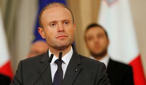 Po obtožnici proti malteškemu poslovnežu se pritisk na premierja krepi