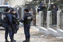 Policija preiskala domove Karadžićevih telesnih stražarjev