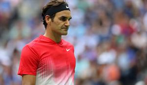 Roger Federer ni niti malo zaskrbljen, presenečenje mladega Rusa #video