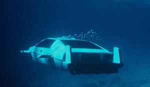 Prodali bodo Bondovo unikatno avtomobilsko podmornico