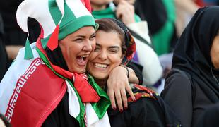 Iranke prvič po letu 1981 spet na nogometni tekmi. Vzrok je tragičen.