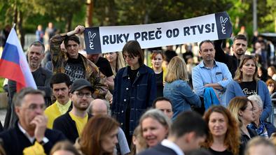 Na tisoče Slovakov protestiralo proti preoblikovanju javne RTV