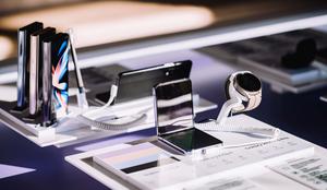 Samsung v prijetnem ambientu predstavil novo generacijo naprav in naznanil začetek prodaje
