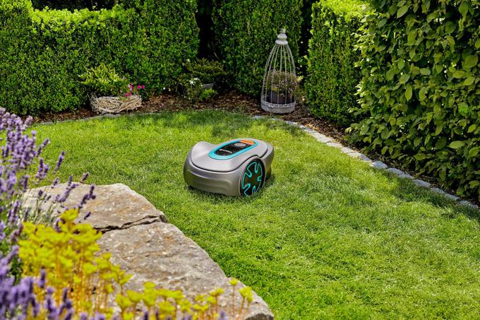 GARDENA Robotska kosilnica SILENO minimo ponuja vrhunsko nego trate in samodejno košnjo manjših urbanih vrtov. | Foto: Gardena