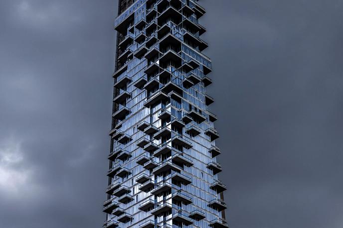 Jenga Tower Nebotičnik | 250 metrov visoki nebotičnik 56 Leonard Street oziroma tako imenovana stolpnica Jenga, poimenovana po slavni družabni igri, s katerega je prejšnji petek v smrt skočil finančni direktor ameriškega veletrgovca Bed Bath & Beyond. | Foto Guliver Image