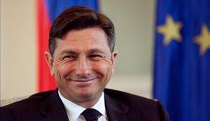 Pahor zadovoljen z izvajanjem izhodne strategije